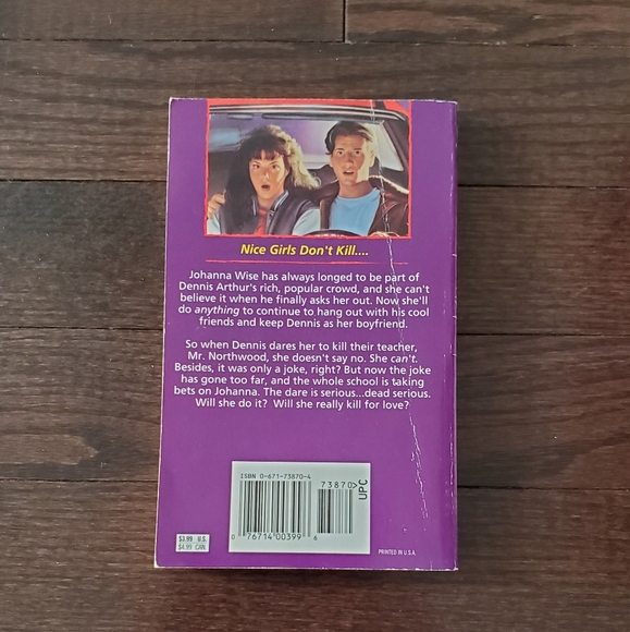 R.L. Stine Fear Street Novel - Picture 2 of 2